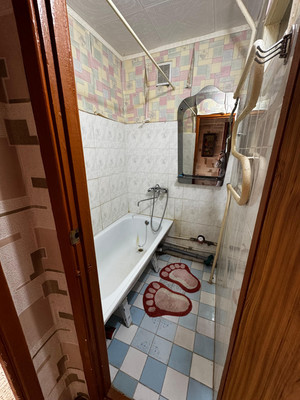 Продам трехкомнатную (3-комн.) квартиру, 30 лет Победы ул, 3, Волгодонск г