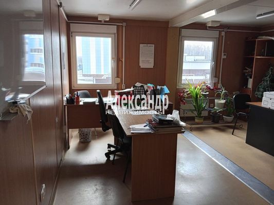 Сдам офисное помещение 460 м2, Кольцевая ул, 14, Янино-1 гп