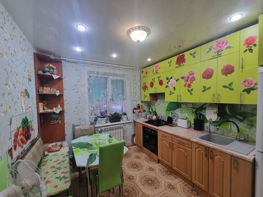 Продам трехкомнатную (3-комн.) квартиру, Катаева ул, 51, Сыктывкар г
