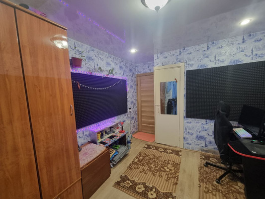Продам трехкомнатную (3-комн.) квартиру, Катаева ул, 51, Сыктывкар г
