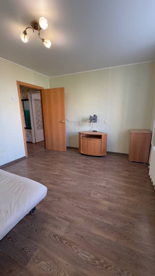 Продам однокомнатную (1-комн.) квартиру, Кортунова ул, 12, Октябрьский г