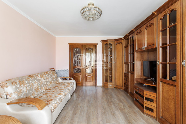 Продам двухкомнатную (2-комн.) квартиру, Богданова ул, 54, Москва г