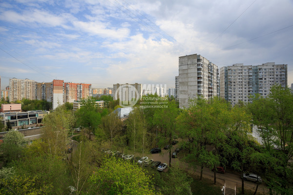 Продам двухкомнатную (2-комн.) квартиру, Богданова ул, 54, Москва г