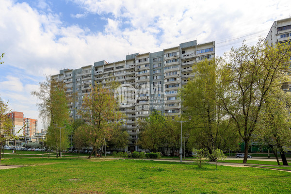 Продам двухкомнатную (2-комн.) квартиру, Богданова ул, 54, Москва г