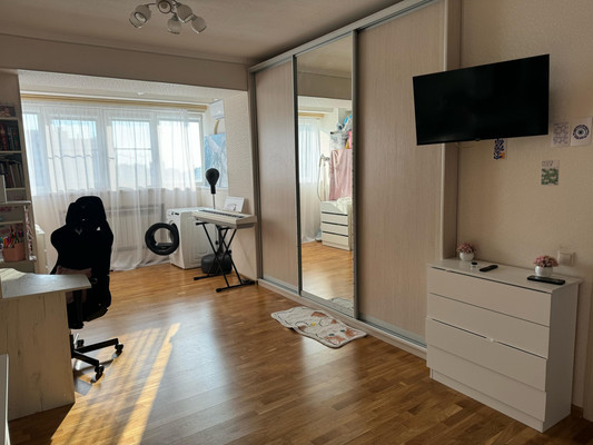 Продам однокомнатную (1-комн.) квартиру, Чекистов пр-кт, 42, Краснодар г