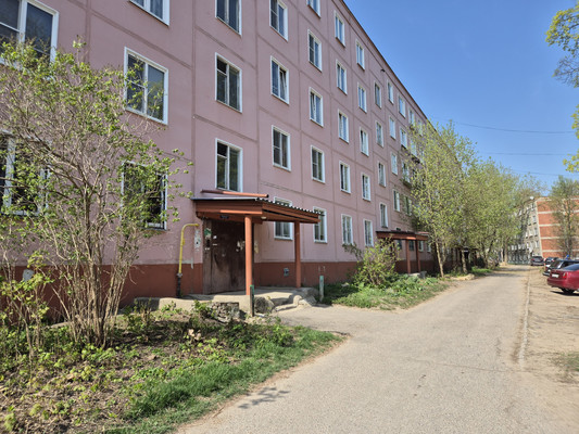 Продам двухкомнатную (2-комн.) квартиру, Дмитровская ул, 14, Базарово д