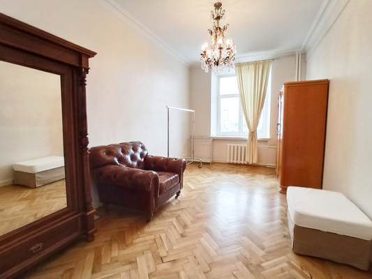 Продам трехкомнатную (3-комн.) квартиру, Большая Полянка ул, 1/3, Москва г