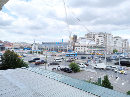 Продам трехкомнатную (3-комн.) квартиру, Большая Полянка ул, 1/3, Москва г