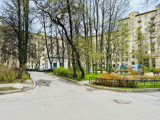 Продам трехкомнатную (3-комн.) квартиру, Большой Сампсониевский пр-кт, 108, Санкт-Петербург г
