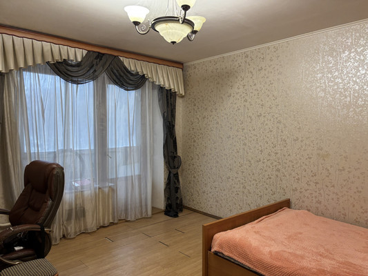 Продам многокомнатную квартиру, Юбилейная ул, 6, Белоозёрский г