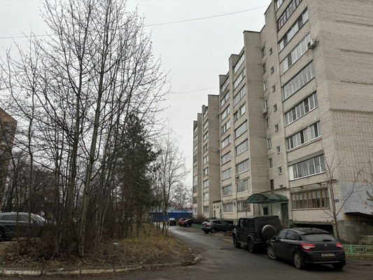 Продам многокомнатную квартиру, Юбилейная ул, 6, Белоозёрский г