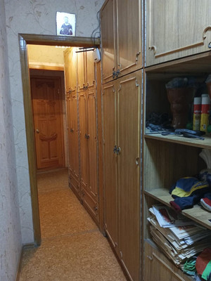Продам трехкомнатную (3-комн.) квартиру, Таганрогская ул, 124/2, Ростов-на-Дону г