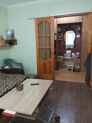 Продам трехкомнатную (3-комн.) квартиру, Таганрогская ул, 124/2, Ростов-на-Дону г