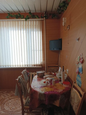 Продам трехкомнатную (3-комн.) квартиру, Таганрогская ул, 124/2, Ростов-на-Дону г