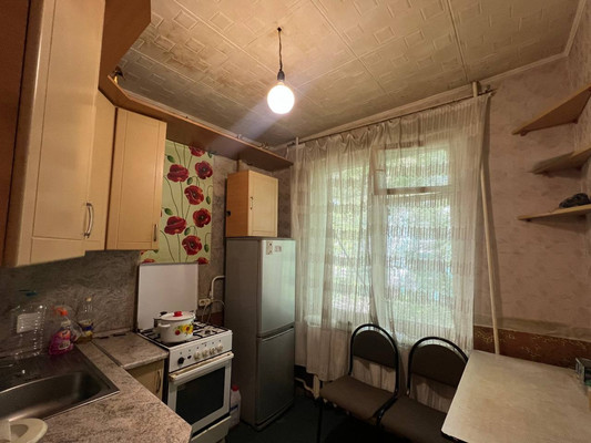 Продам трехкомнатную (3-комн.) квартиру, Кирова ул, 16, Люберцы г