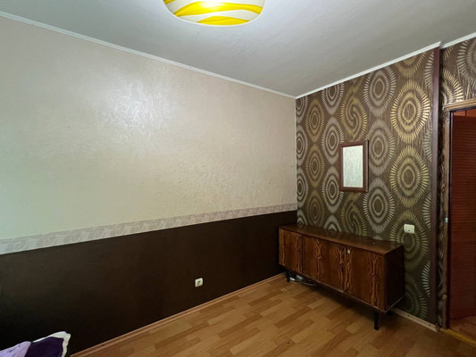 Продам трехкомнатную (3-комн.) квартиру, Кирова ул, 16, Люберцы г