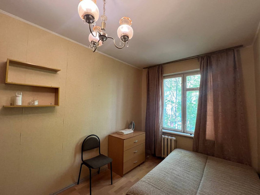 Продам трехкомнатную (3-комн.) квартиру, Кирова ул, 16, Люберцы г