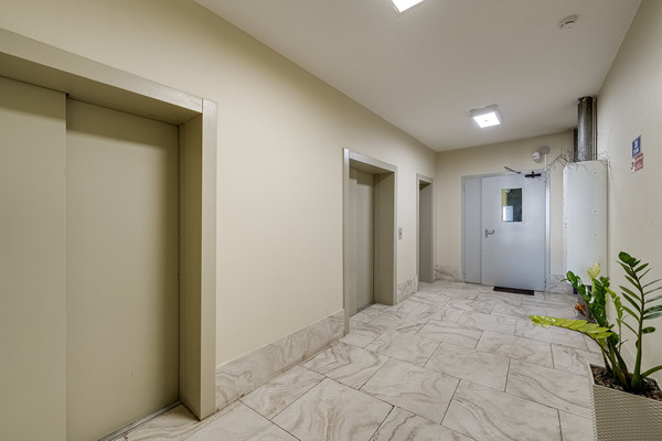 Продам трехкомнатную (3-комн.) квартиру, Кирова ул, 9к2, Люберцы г