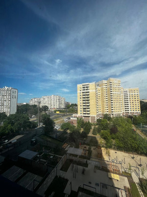 Продам двухкомнатную (2-комн.) квартиру, 339-й Стрелковой Дивизии ул, 10а/18, Ростов-на-Дону г