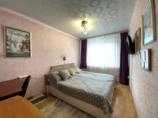 Продам многокомнатную квартиру, Плещеева ул, 28, Москва г