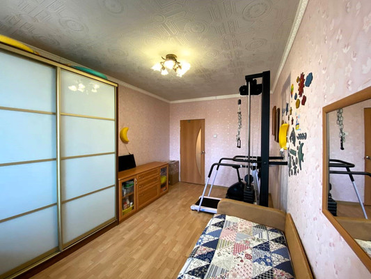 Продам многокомнатную квартиру, Плещеева ул, 28, Москва г