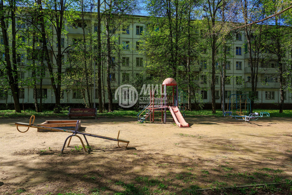 Продам двухкомнатную (2-комн.) квартиру, Туристская ул, 19к2, Москва г