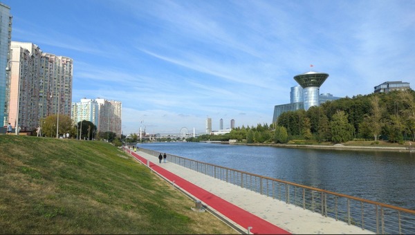 Продам двухкомнатную (2-комн.) квартиру, Подмосковный б-р, 5, Красногорск г