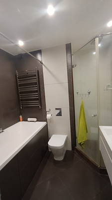 Продам двухкомнатную (2-комн.) квартиру, Подмосковный б-р, 5, Красногорск г