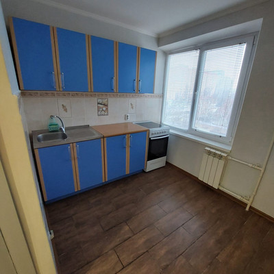 Продам трехкомнатную (3-комн.) квартиру, Маршала Кошевого ул, 14, Волгодонск г