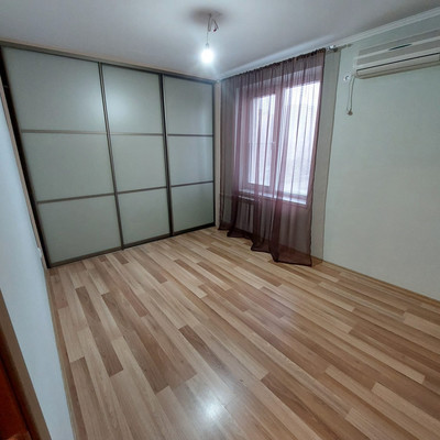 Продам трехкомнатную (3-комн.) квартиру, Маршала Кошевого ул, 14, Волгодонск г