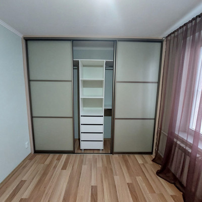 Продам трехкомнатную (3-комн.) квартиру, Маршала Кошевого ул, 14, Волгодонск г