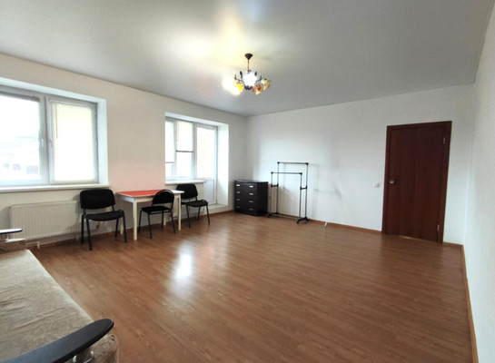 Продам двухкомнатную (2-комн.) квартиру, Ленина ул, 245к3, Апшеронск г