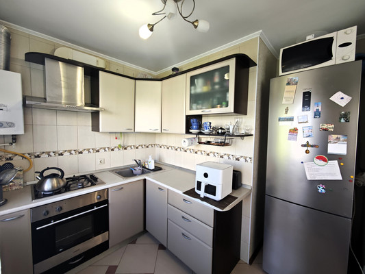 Продам трехкомнатную (3-комн.) квартиру, Ленина пр-кт, 83, Новороссийск г