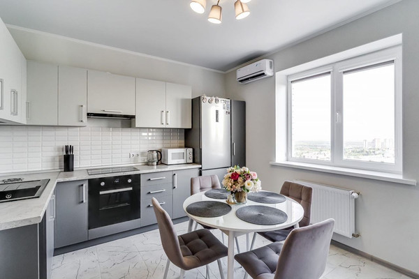 Продам двухкомнатную (2-комн.) квартиру, Горсоветская ул, 49/1, Ростов-на-Дону г