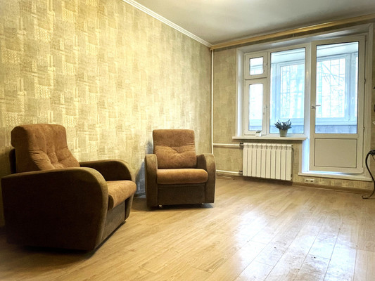Продам трехкомнатную (3-комн.) квартиру, Токмаков пер, 13-15, Москва г