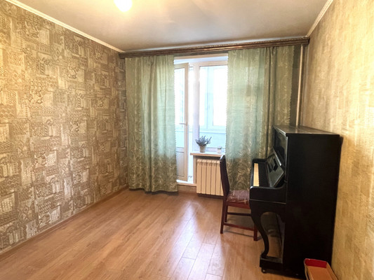 Продам трехкомнатную (3-комн.) квартиру, Токмаков пер, 13-15, Москва г