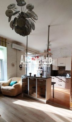 Продам двухкомнатную (2-комн.) квартиру, Фурштатская ул, 18, Санкт-Петербург г
