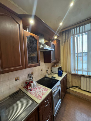 Продам двухкомнатную (2-комн.) квартиру, Жуковского ул, 2, Нижний Тагил г