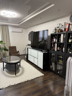 Продам трехкомнатную (3-комн.) квартиру, 13-я линия ул, 18к26, Ростов-на-Дону г