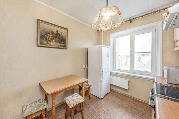 Продам трехкомнатную (3-комн.) квартиру, Ковшовой ул, 6, Челябинск г