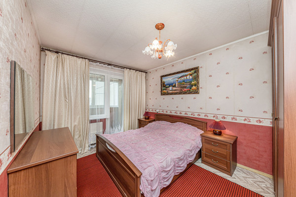 Продам трехкомнатную (3-комн.) квартиру, Ковшовой ул, 6, Челябинск г