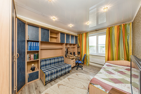 Продам трехкомнатную (3-комн.) квартиру, Ковшовой ул, 6, Челябинск г