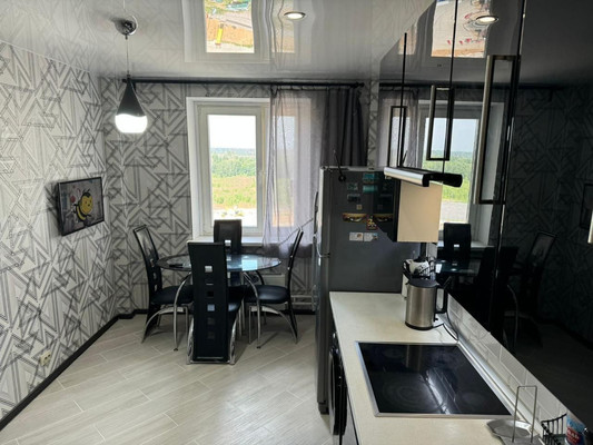 Продам двухкомнатную (2-комн.) квартиру, Дмитриева ул, 10, Балашиха г