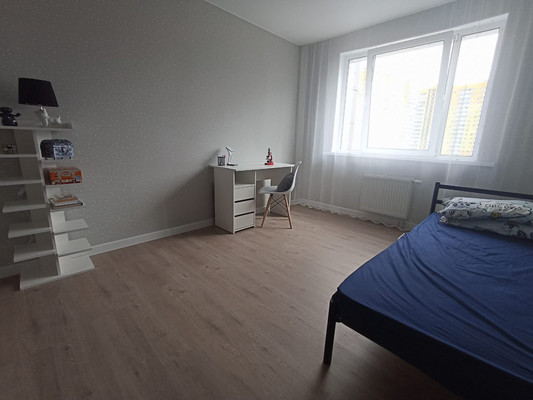 Продам двухкомнатную (2-комн.) квартиру, Шувалова ул, 32, Мурино п
