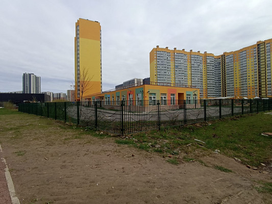 Продам двухкомнатную (2-комн.) квартиру, Шувалова ул, 32, Мурино п