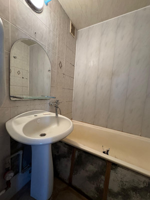 Продам двухкомнатную (2-комн.) квартиру, Чекистов пр-кт, 33к2, Краснодар г
