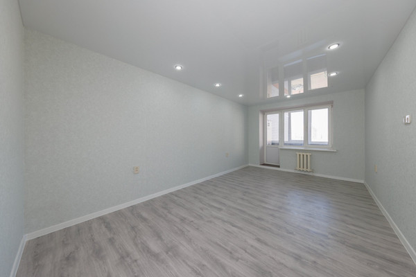 Продам двухкомнатную (2-комн.) квартиру, Красный Маяк ул, 104, Брянск г