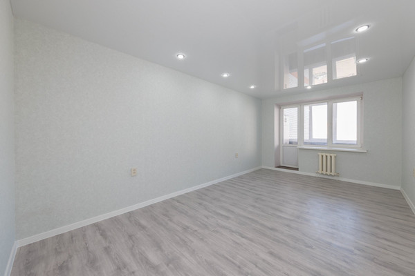 Продам двухкомнатную (2-комн.) квартиру, Красный Маяк ул, 104, Брянск г