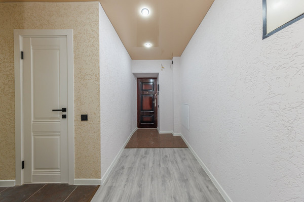 Продам двухкомнатную (2-комн.) квартиру, Красный Маяк ул, 104, Брянск г