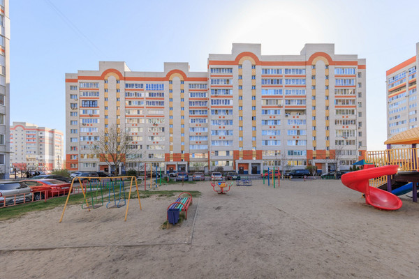 Продам двухкомнатную (2-комн.) квартиру, Красный Маяк ул, 104, Брянск г